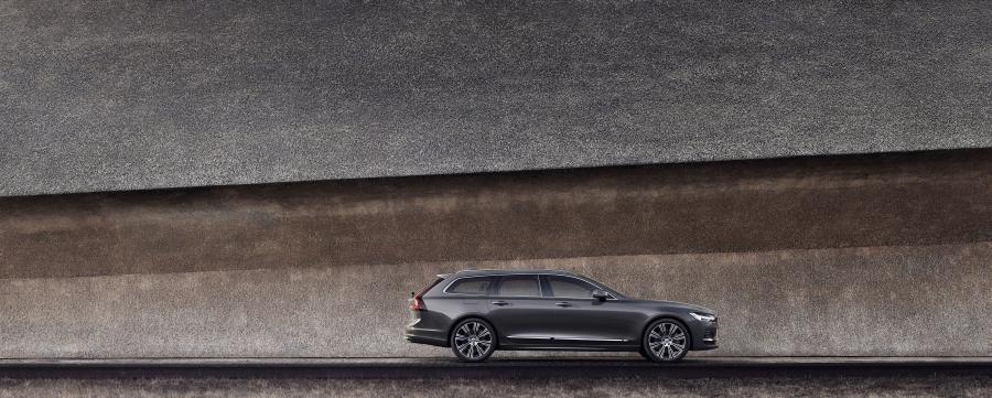  Volvo V90 T8 AWD Recharge Inscription 2020 года  (WW) (фото 7 из 9)